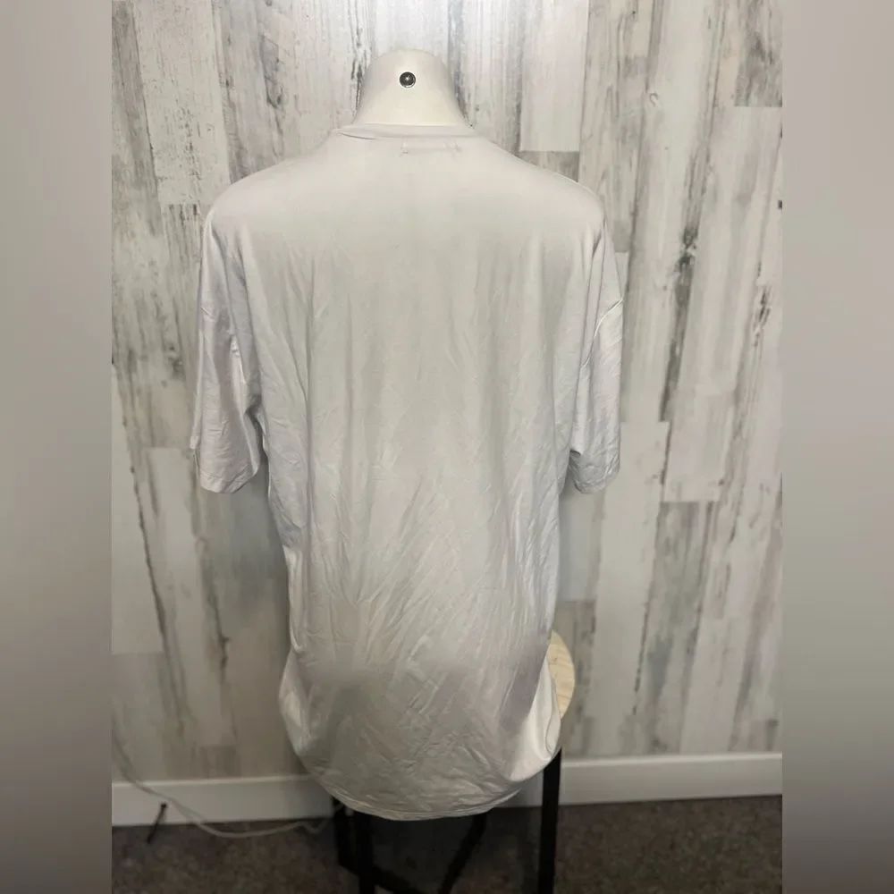White tee - Picture 6 of 7